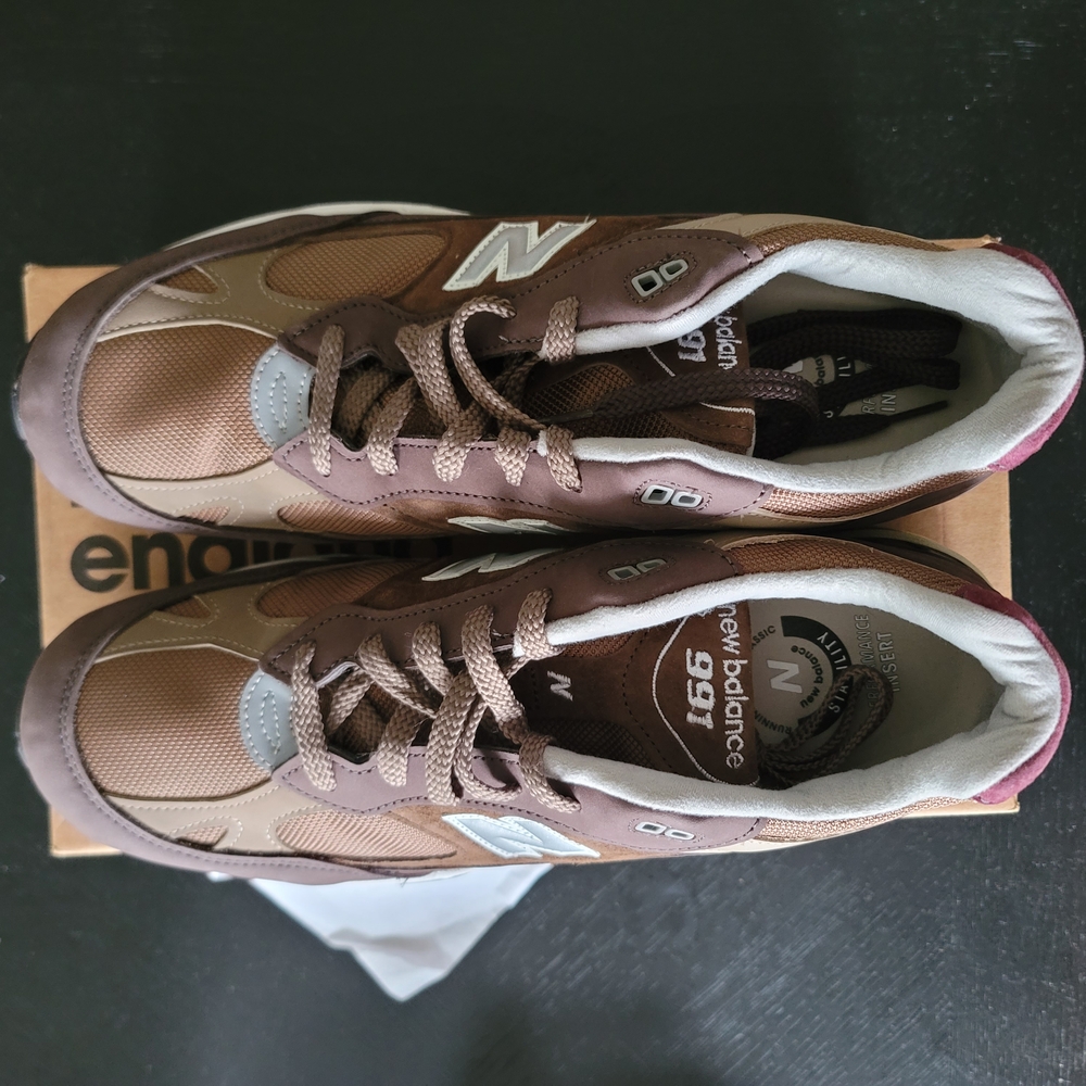 New Balance Brown Sneakers